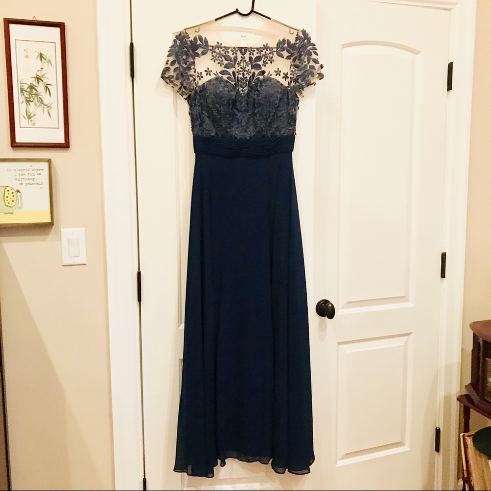 Js Collections Gown Size 6 - image 1